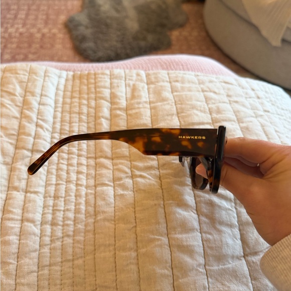 Chic Tortoise Shell Sunglasses